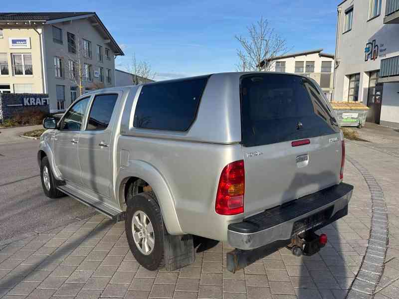 Toyota Hilux 3,0 D4D Life AUT. nafta 126kw - foto 22