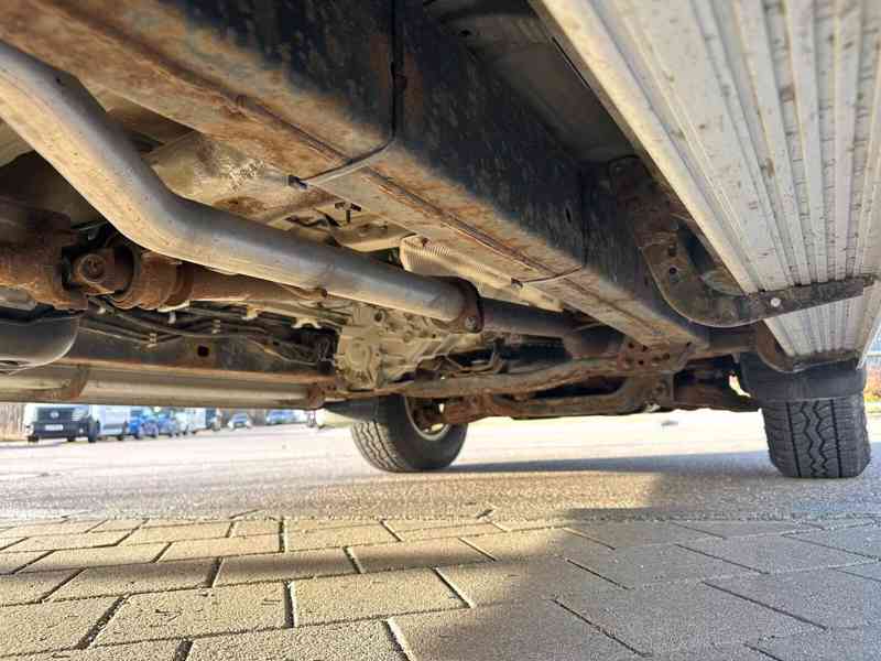 Toyota Hilux 3,0 D4D Life AUT. nafta 126kw - foto 5