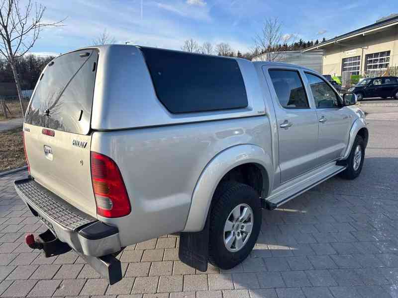 Toyota Hilux 3,0 D4D Life AUT. nafta 126kw - foto 21