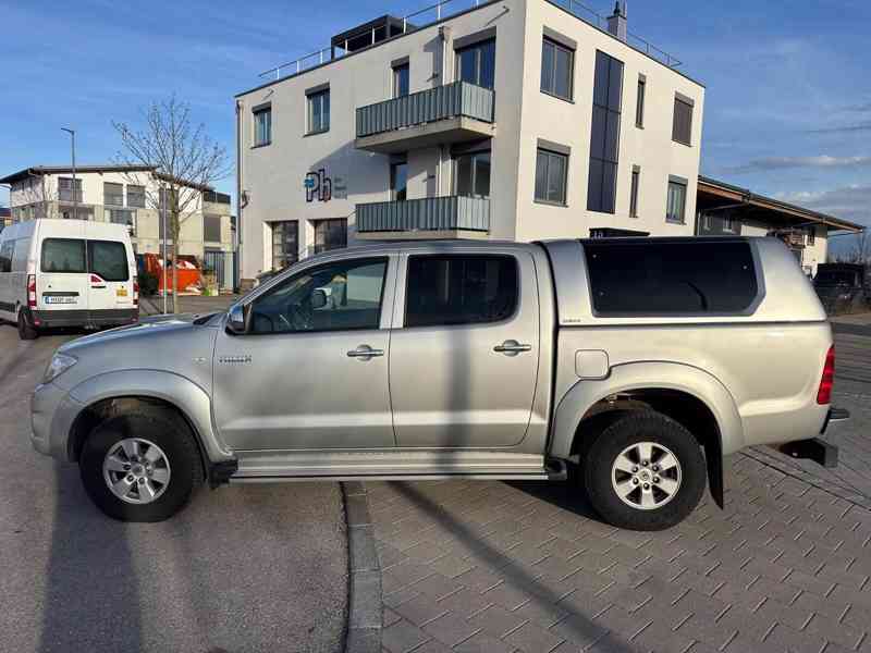 Toyota Hilux 3,0 D4D Life AUT. nafta 126kw - foto 9