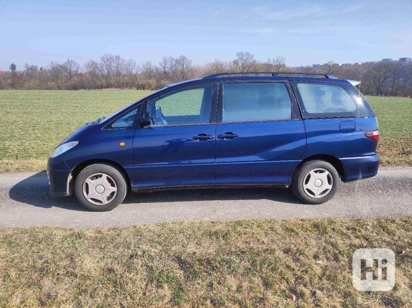 Toyota Previa 2,4 - foto 1