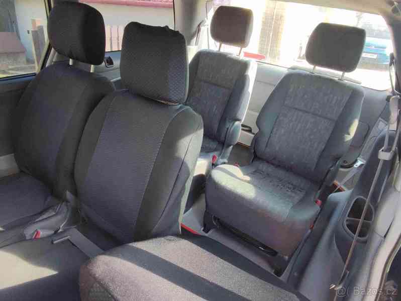 Toyota Previa 2,4 - foto 10