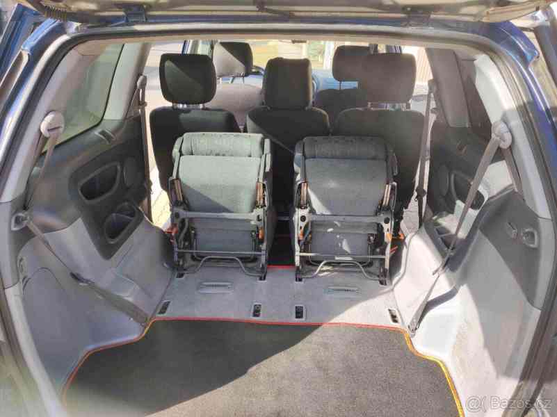 Toyota Previa 2,4 - foto 8