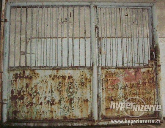 Vrata-brána masivní železná do statku,na pastvu,do fabriky - foto 1