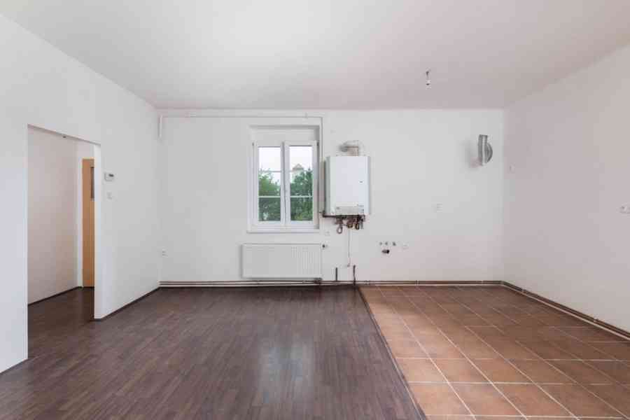 Prodej bytu 2+1, plocha 79,1 m2,  2. NP,  Praha 10 Hostivař - foto 4