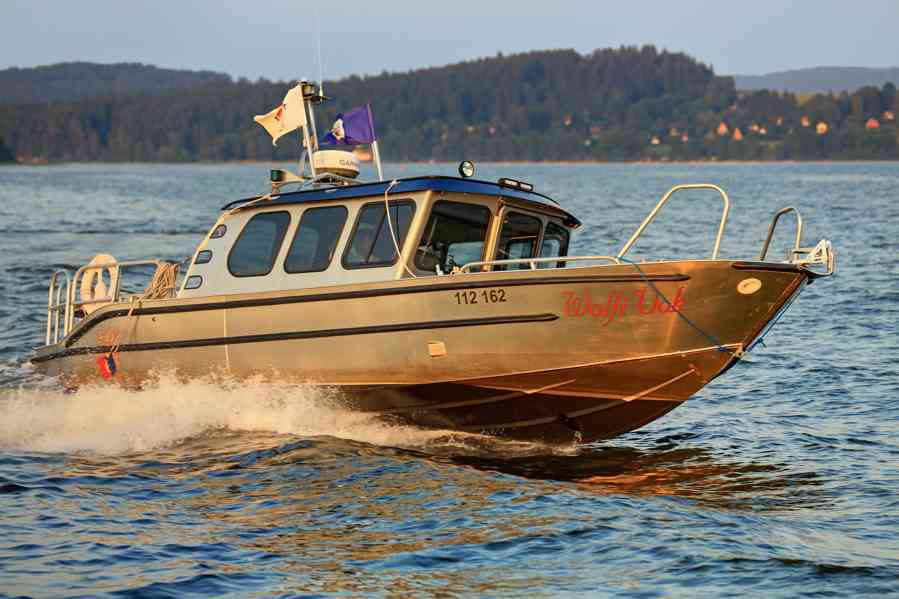 Prodám hliníkový motorový člun Arronet 27 Ci - foto 4