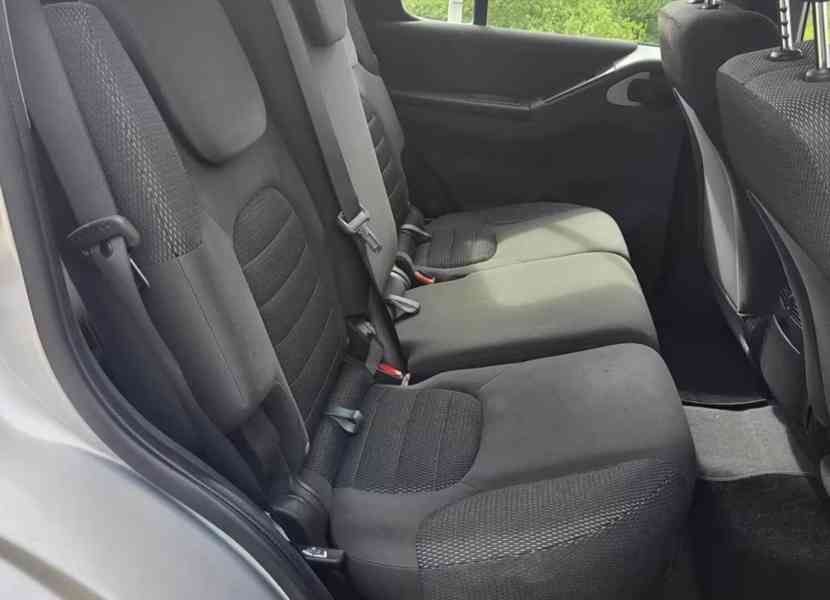 Nissan Pathfinder 2.5 dCi SE 140kw - foto 8
