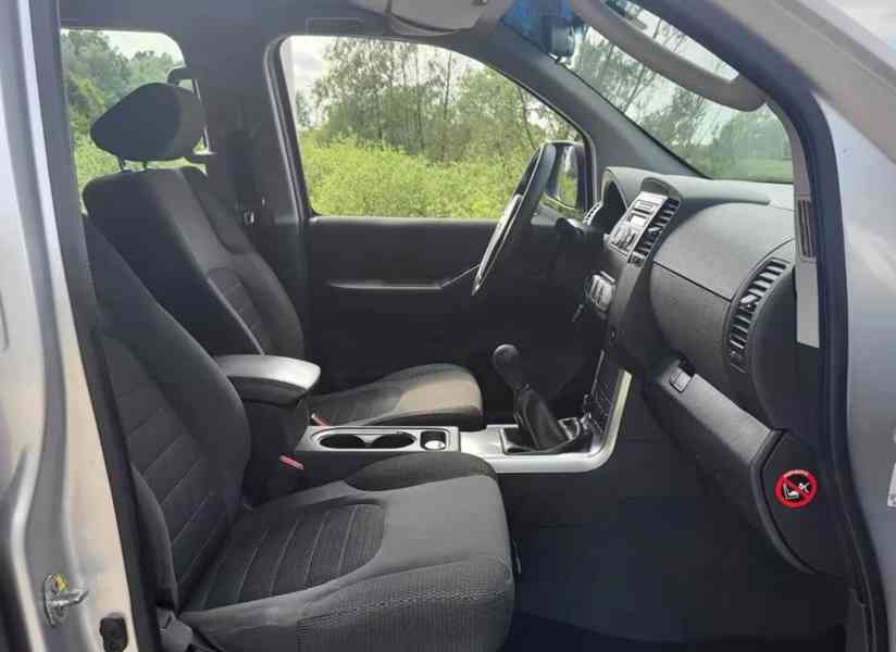 Nissan Pathfinder 2.5 dCi SE 140kw - foto 7