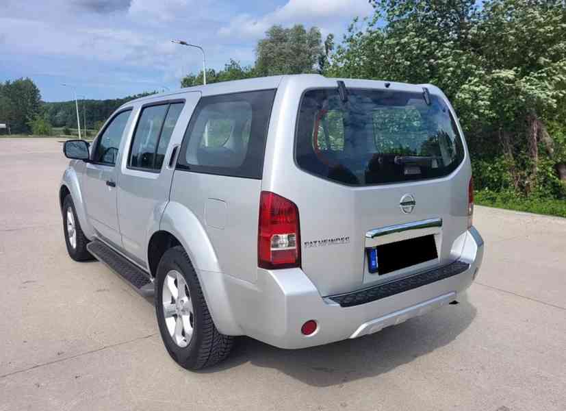 Nissan Pathfinder 2.5 dCi SE 140kw - foto 3