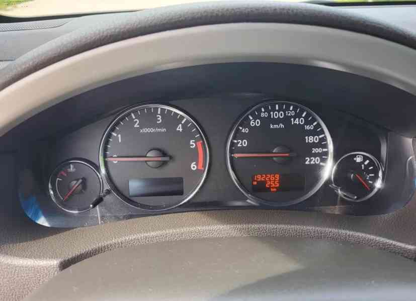 Nissan Pathfinder 2.5 dCi SE 140kw - foto 6