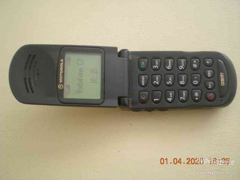 Motorola V3688 - plně funkční telefon z r.1999 - foto 3