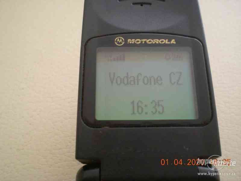 Motorola V3688 - plně funkční telefon z r.1999 - foto 4