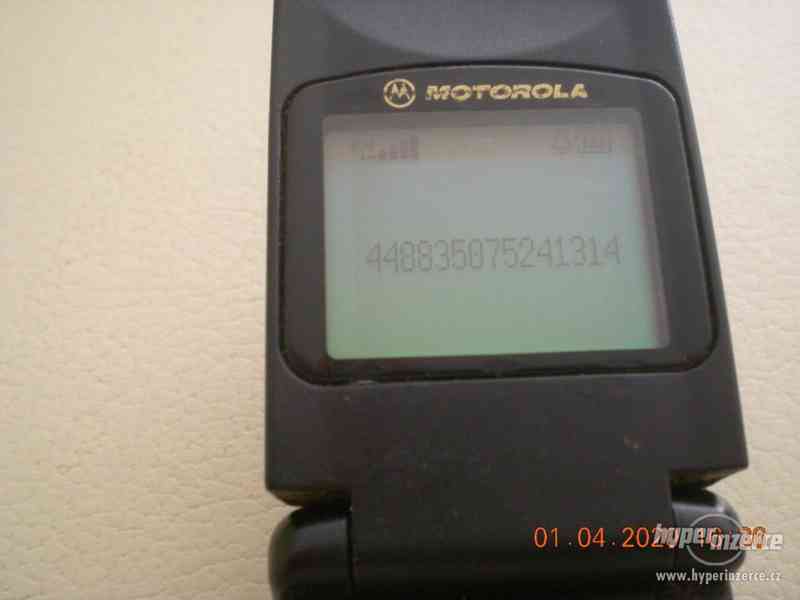 Motorola V3688 - plně funkční telefon z r.1999 - foto 6