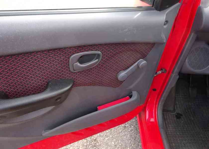 Hyundai Atos 1.1i r.v.2007 (46 kw) 1.Majitel stk:10/2026 - foto 6
