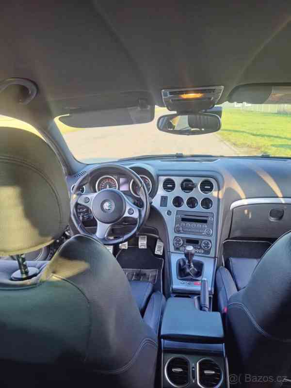 Alfa Romeo 159 2,0   JTDM 125 kW TI (2010) - foto 11