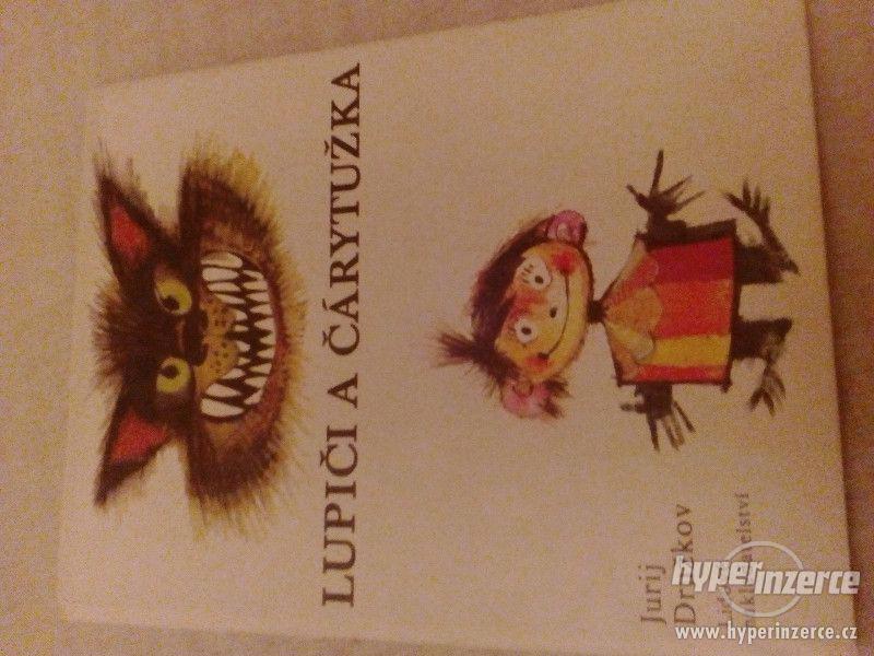 Prodám knížku Lupiči a Čárytužka z roku 1982 - foto 1