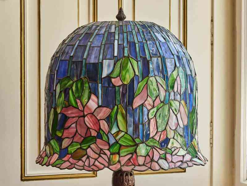 Tiffany stolní lampa s vitrážovým stínidlem – výška 84 cm - foto 3