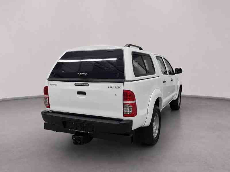 Toyota Hilux 2,5 D4D Life 4x4 106kw - foto 8