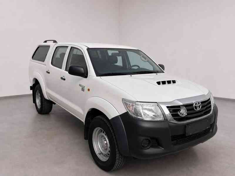 Toyota Hilux 2,5 D4D Life 4x4 106kw - foto 11
