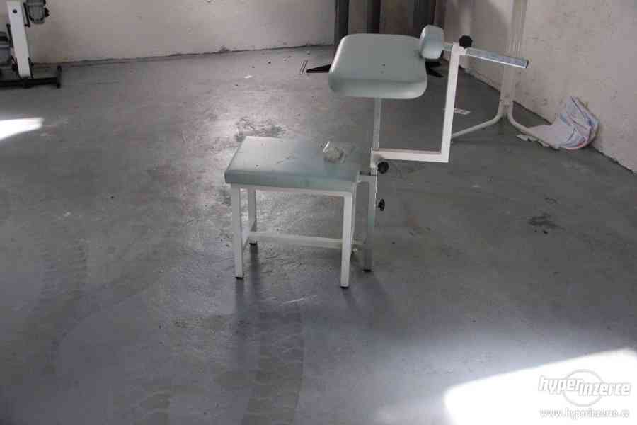 Prodám zdravotnickou stoličku - foto 1