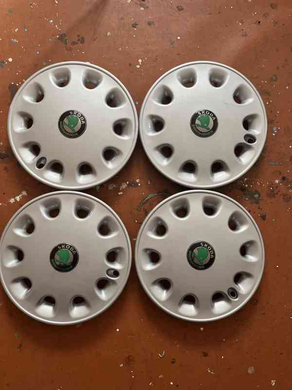 Poklice na ŠKODA FELICIA GLX - sada 4ks - foto 3