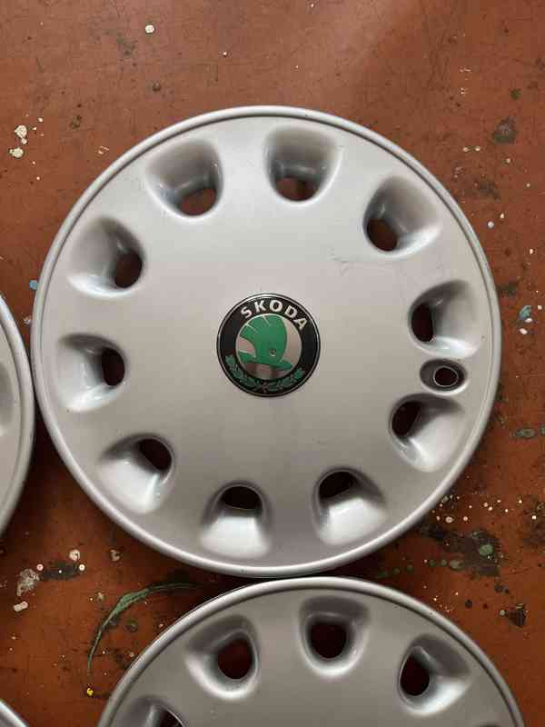 Poklice na ŠKODA FELICIA GLX - sada 4ks - foto 5