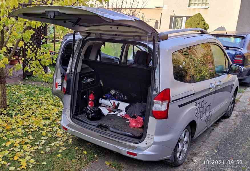 Ford Tourneo Courier	 - foto 8