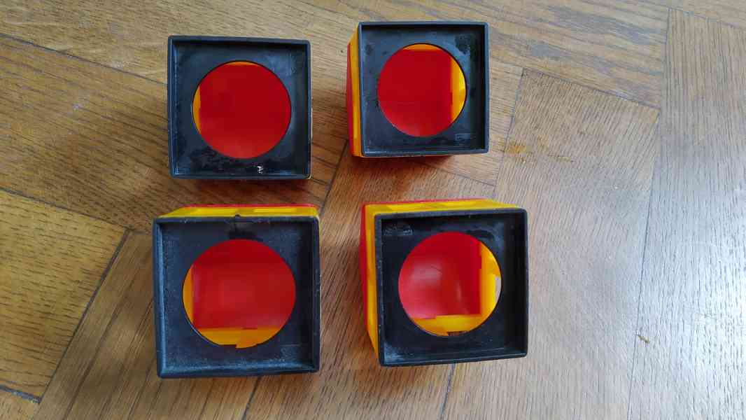 Domečky a střechy do stavebnice Stavebnik, Elektroplast - foto 8