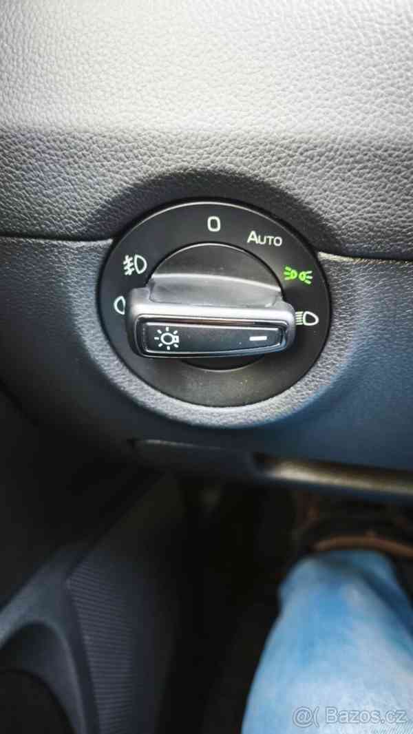 Škoda Octavia 1,6   3 TDI 85KW - foto 11