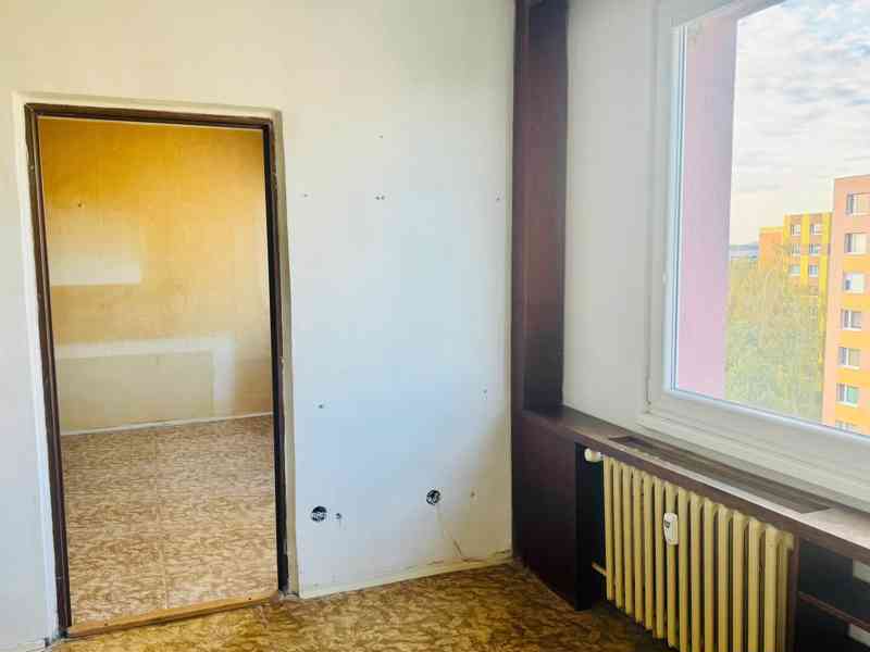 Jaroměř -družstevní byt 3+1 s lodžií ve strategické lokalitě - foto 2