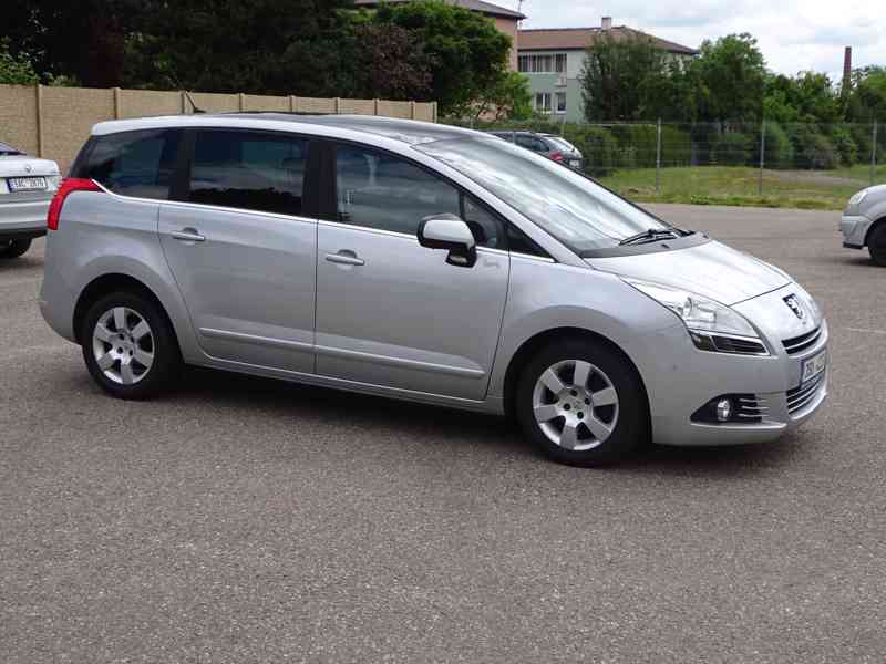 Peugeot 5008 2.0 HDI r.v.2012(110 kw) servisní knížka - foto 2