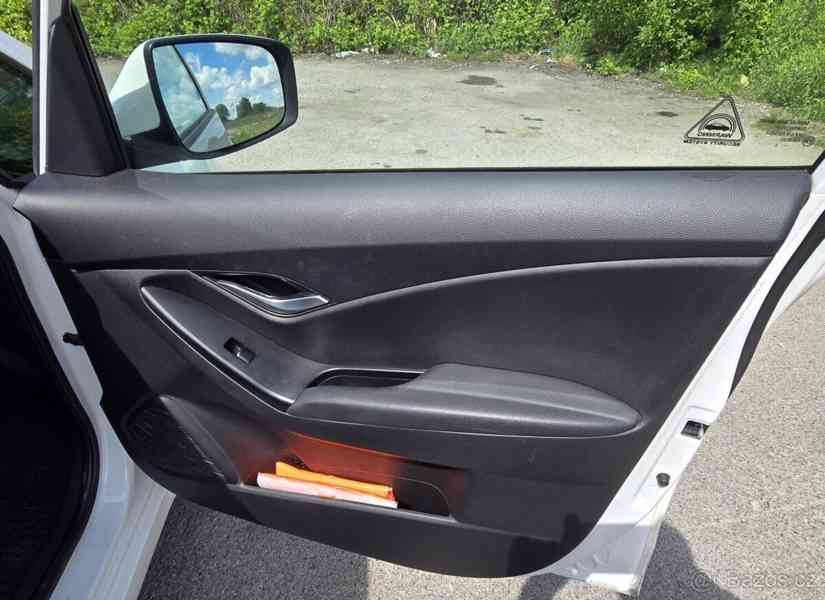 Hyundai ix20 1,4 LPG 2012 - foto 16