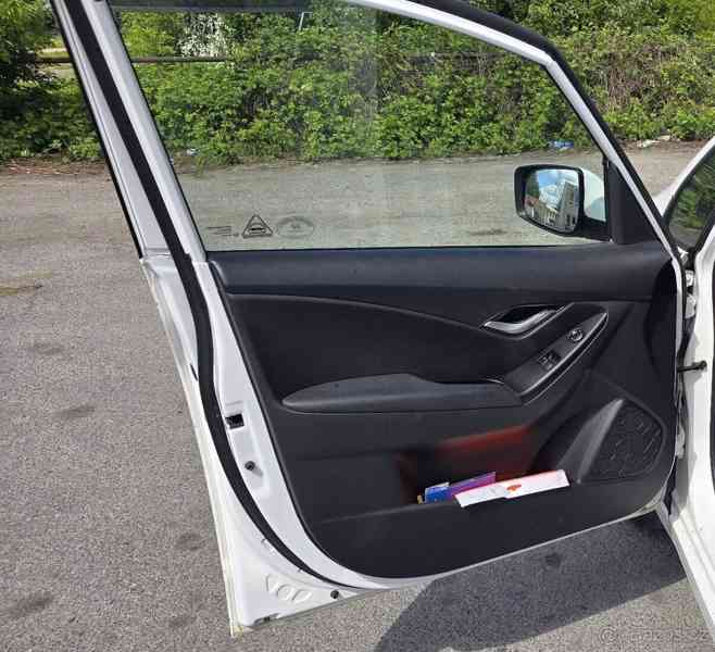 Hyundai ix20 1,4 LPG 2012 - foto 24