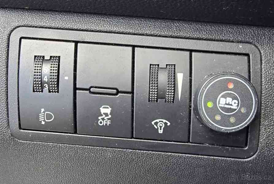 Hyundai ix20 1,4 LPG 2012 - foto 12