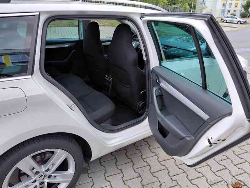 Škoda Octavia 2,0 TDi 110 kW DSG - foto 6