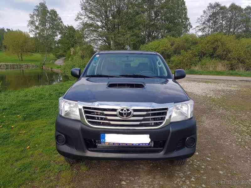 Toyota Hilux - foto 12