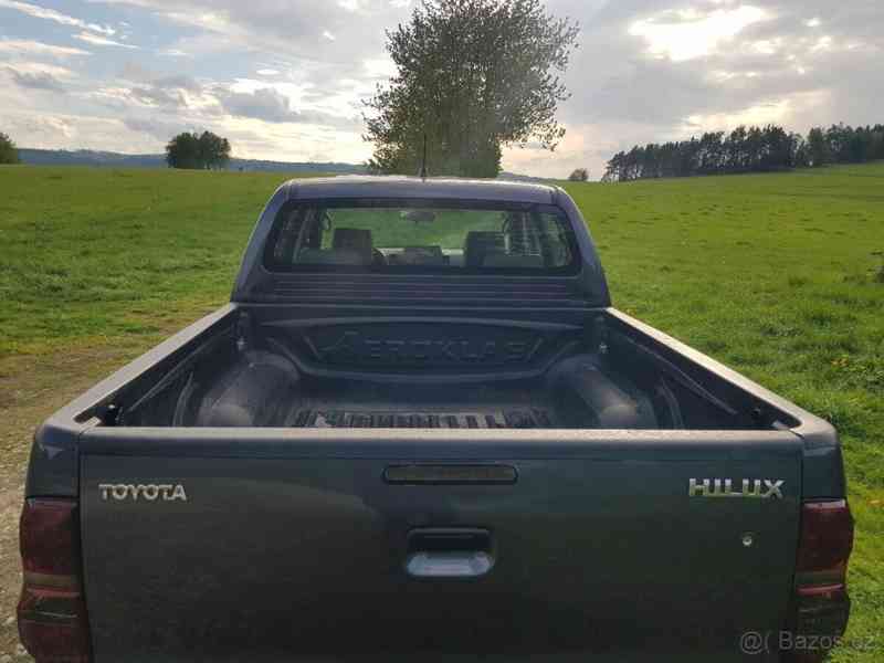 Toyota Hilux - foto 14