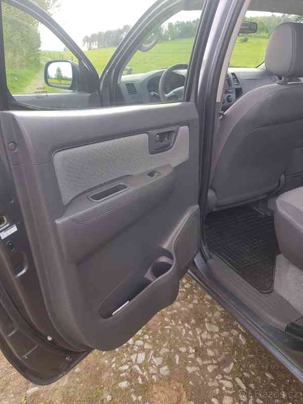 Toyota Hilux - foto 11