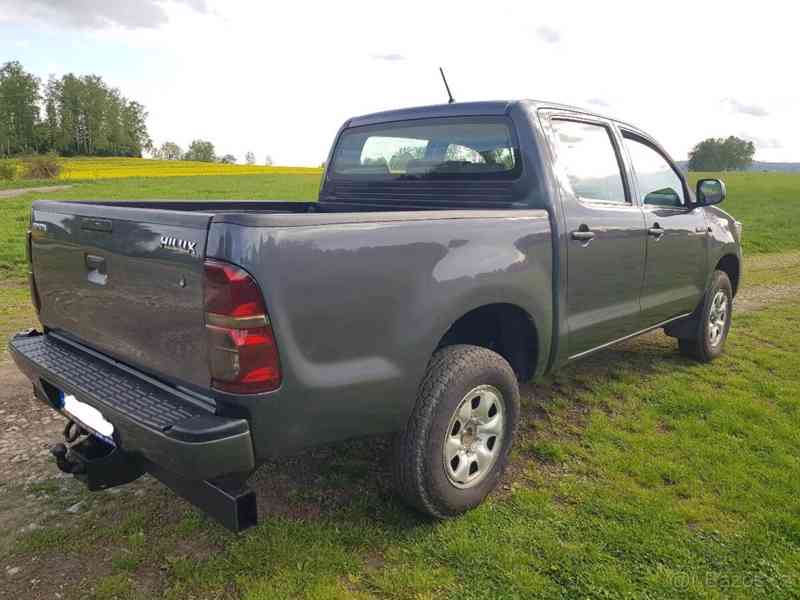 Toyota Hilux - foto 2