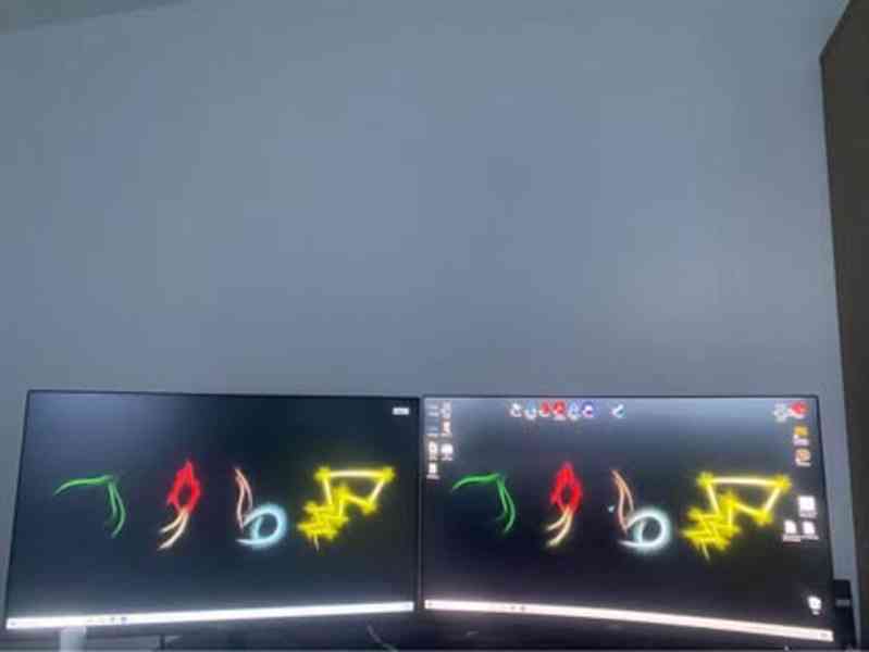 Herní PC +monitory - foto 4