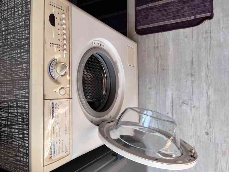 Automatická pračka Elektrolux EW 1067 F - foto 2