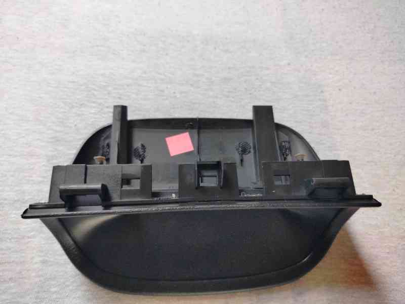 Stříška na palubní multifunkční display Peugeot 307 - foto 4