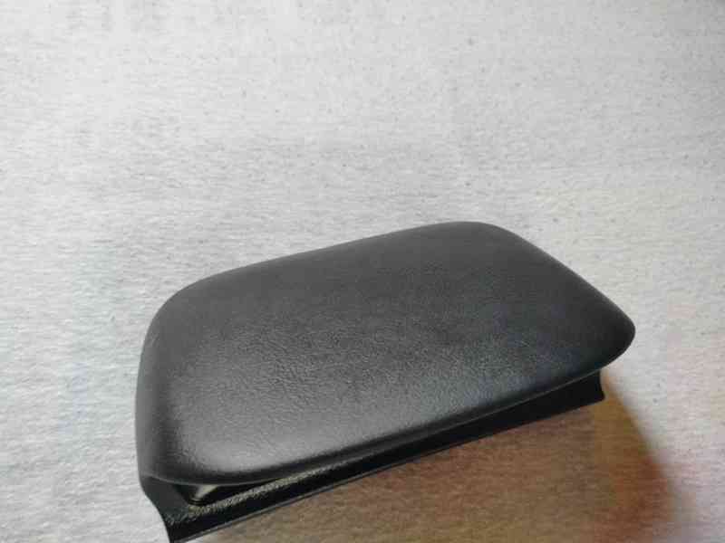 Stříška na palubní multifunkční display Peugeot 307 - foto 2