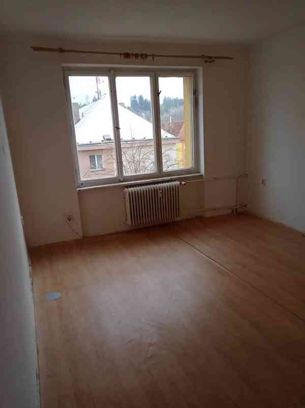 Pronájem bytu 2+1 49 m² - foto 2