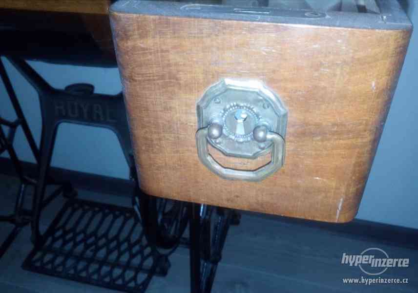 Starožitný šicí stroj zn.ROYAL, r.v.1900, dokumentace - foto 11