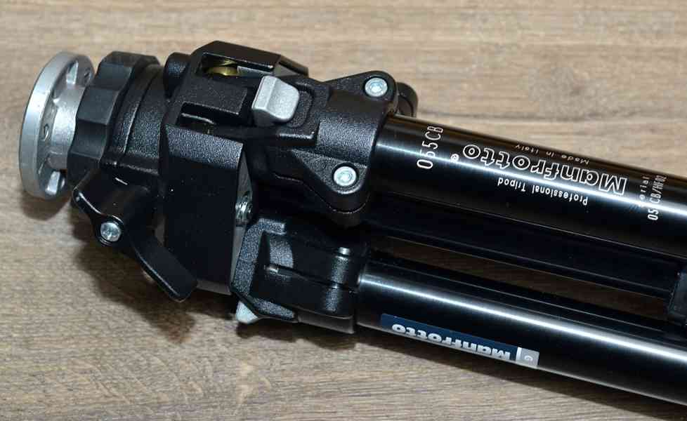 Manfrotto 055CB Tripod*Max. výška 178cm*nosn. 7 Kg - foto 4