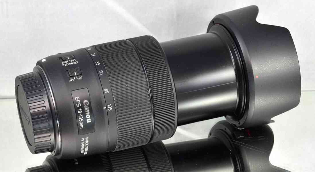 Canon EF-S 18-135mm f/3.5-5.6 IS NANO - foto 9