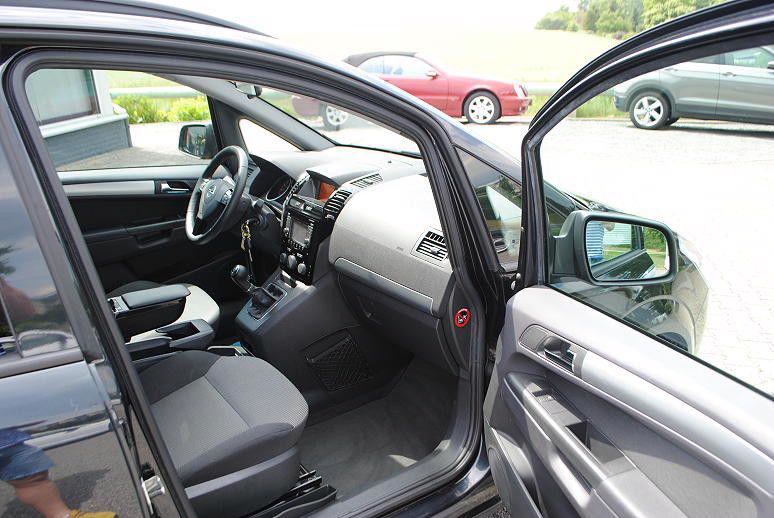 Opel Zafira 1.8i Family benzín 103kw - foto 6