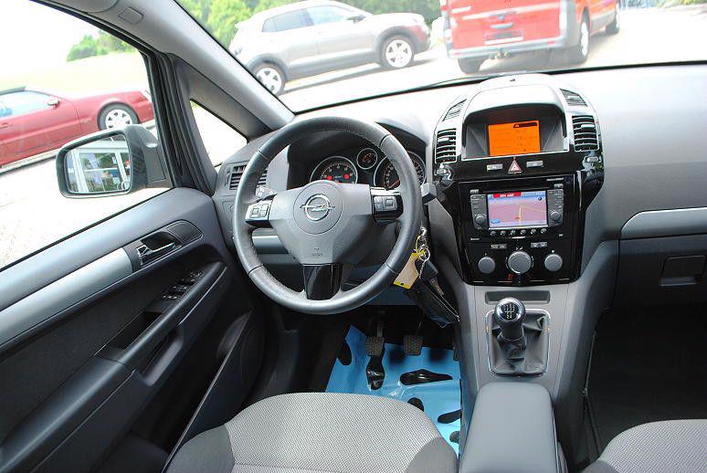 Opel Zafira 1.8i Family benzín 103kw - foto 4