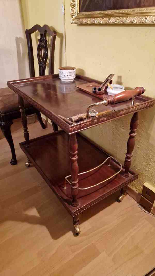 Servírovací stolek dekor hnědého dřeva - foto 2